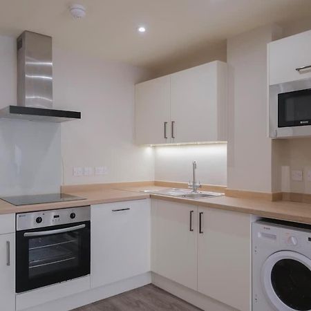 Charming 1-Bedroom Apartment In Leeds City Centre Perfect For Couples Or Solo Travelers エクステリア 写真